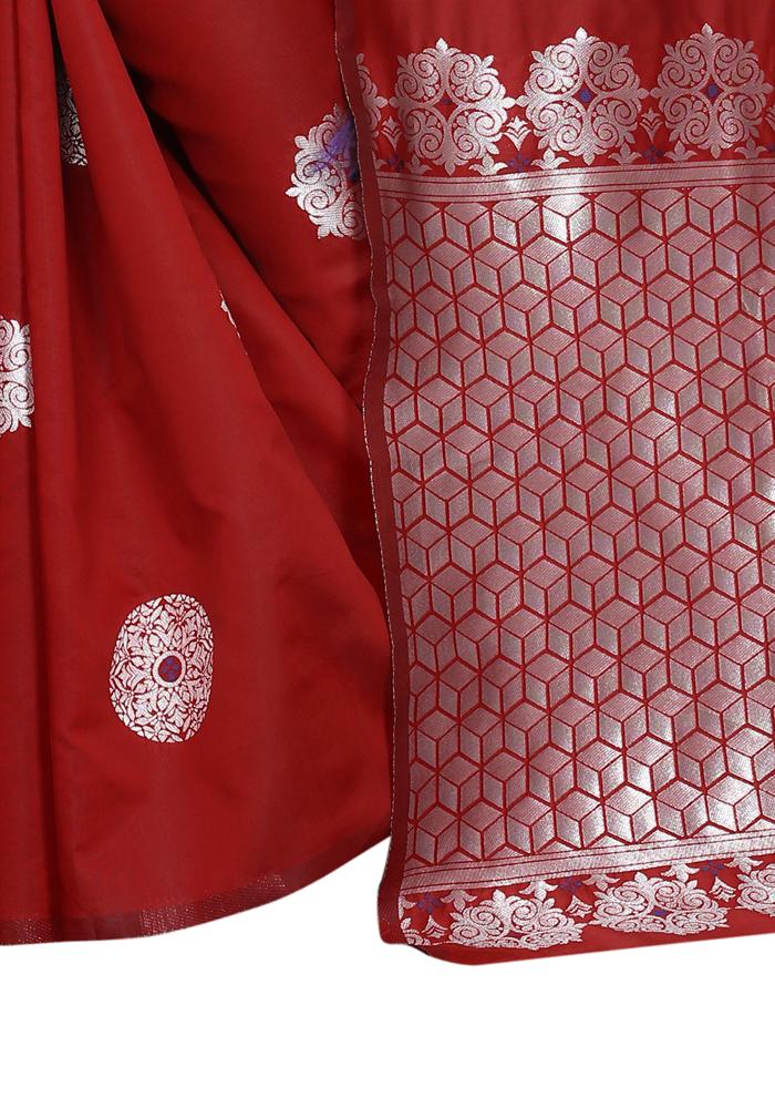 Banarasi Weaving Lichi Silk Saree With Rich Body Work And Silver Zari