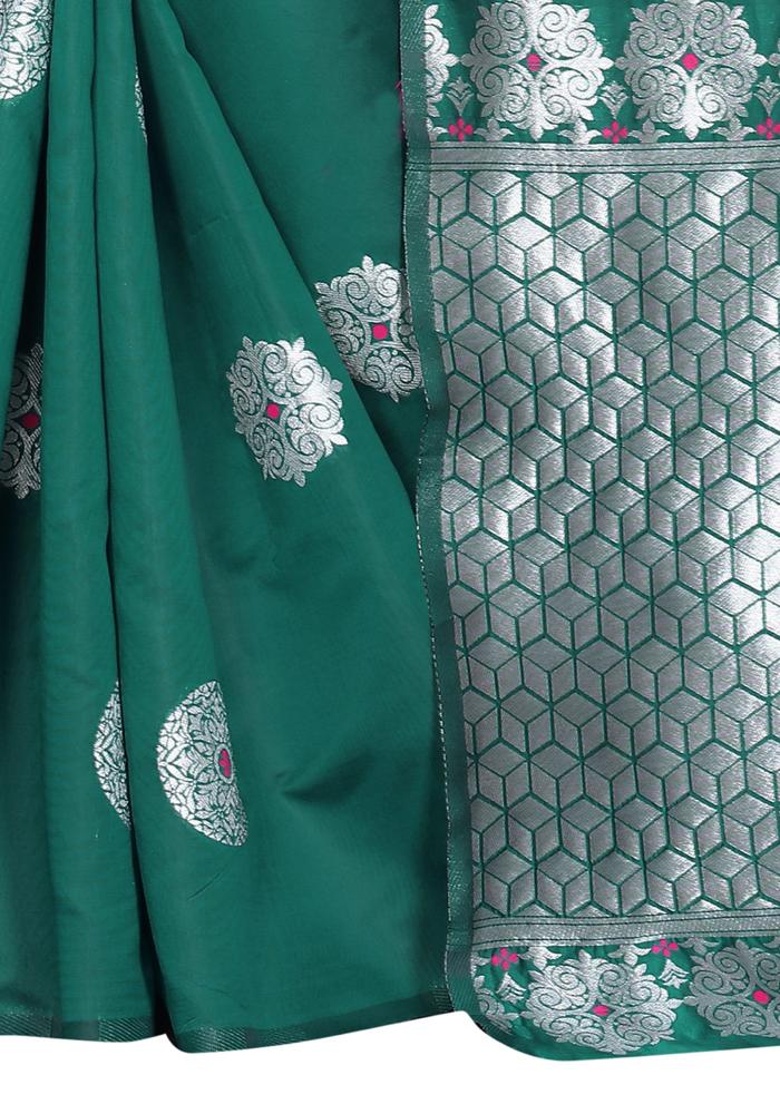 Banarasi Weaving Lichi Silk Saree With Rich Body Work And Silver Zari