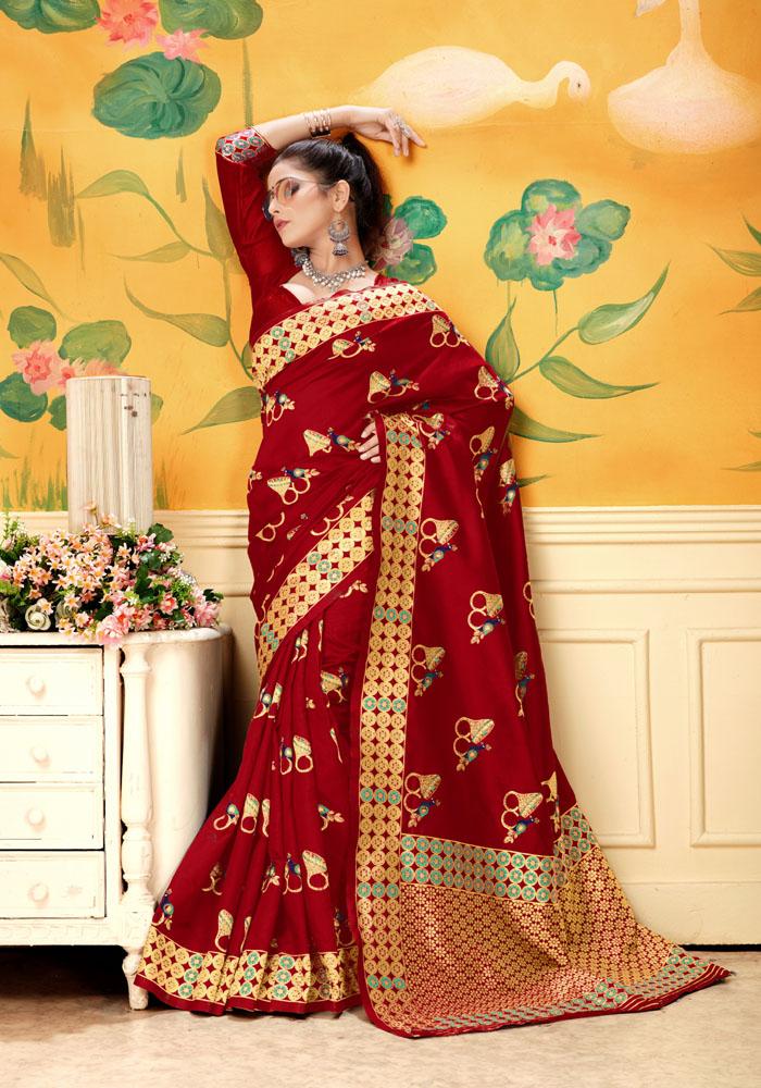 Banarasi Weaving Lichi Silk Saree With Rich Body Work